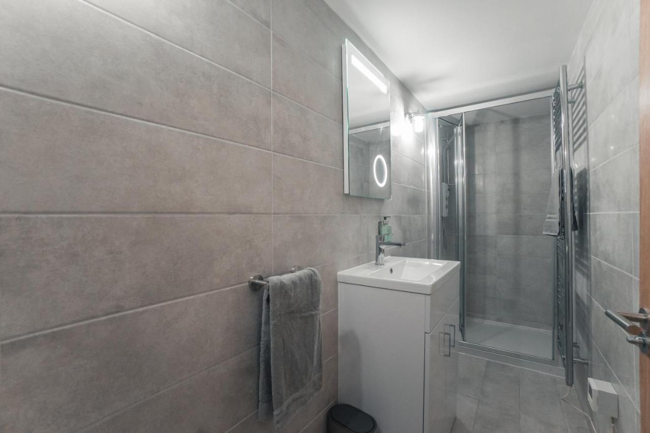 Апартаменты Clarence Street Town House