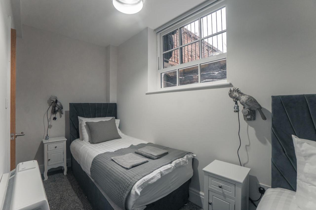 Clarence Street Town House *